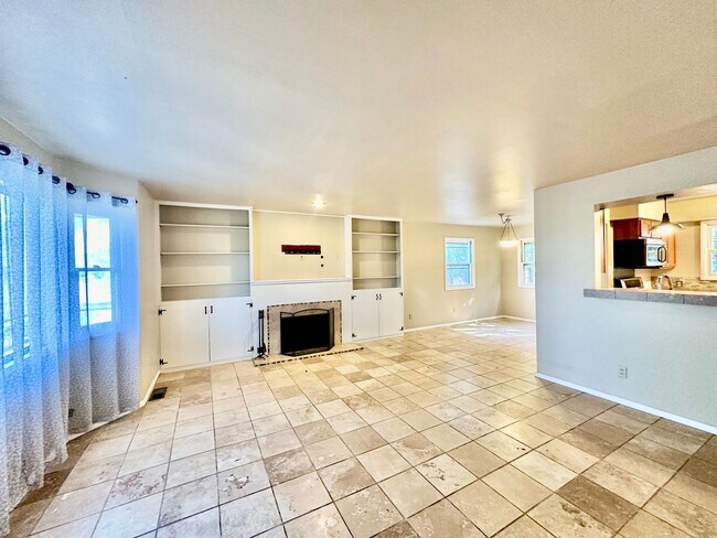 Building Photo - SPACIOUS HOME IN DESIRABLE HOT SPRINGS, 1....