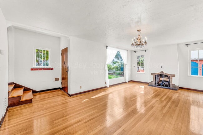 Building Photo - 940 14th St