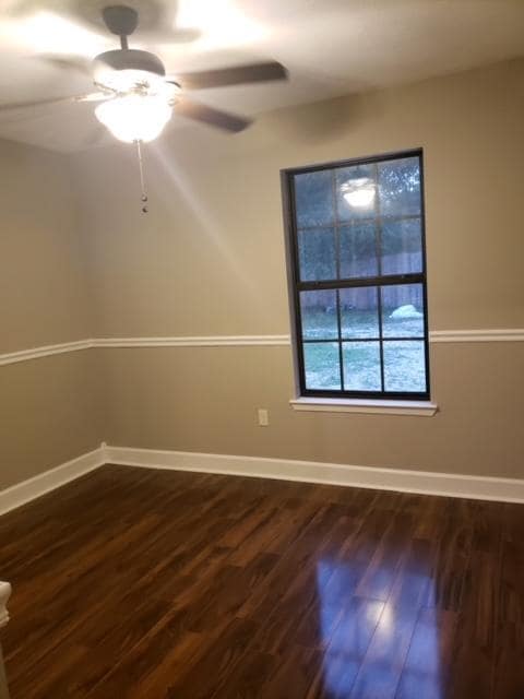 Foto del edificio - 520 Maple Ave