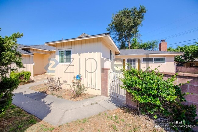 Building Photo - 12716 Benfield Ave