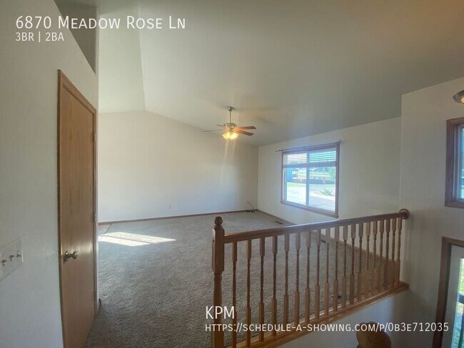 Foto del edificio - 6870 Meadow Rose Ln