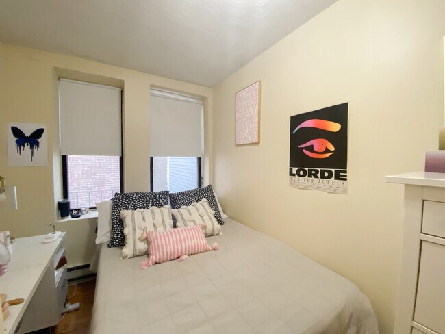Foto del edificio - 466 Commercial Street