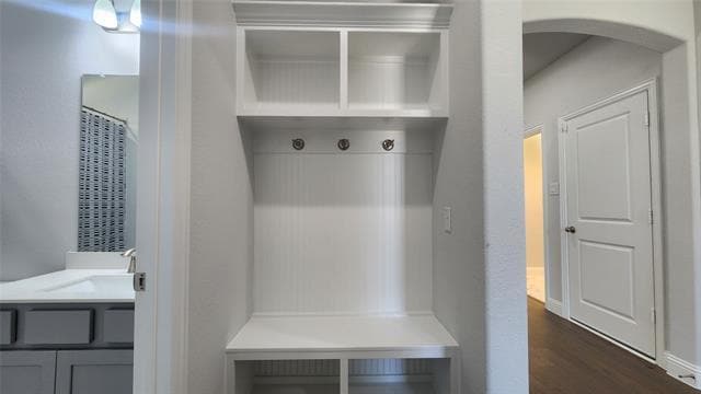 Building Photo - 2317 Miramar Dr