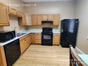Building Photo - 151 N Jones St