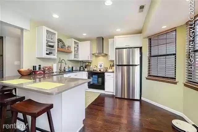 Primary Photo - 3 br, 3 bath Condo - 2521 W 24th Ter Gorge...