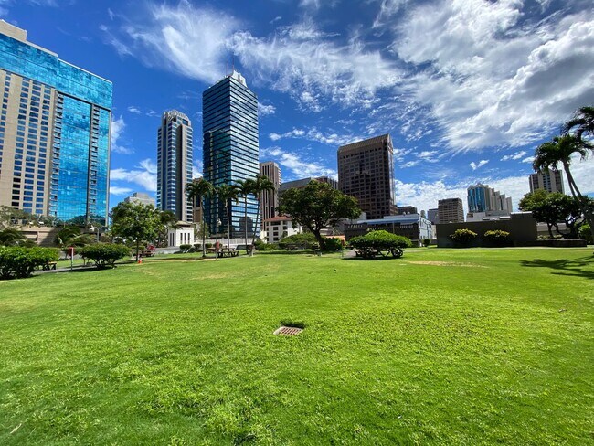 Foto del edificio - Kukui Plaza- Ewa Tower- 1 Bedroom, 1 Bath!