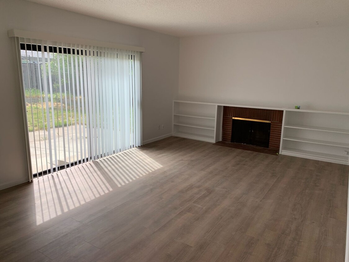 Foto del edificio - COMING SOON! Beautiful 3/2 in Sacramento! ...