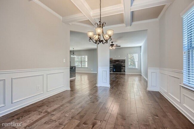 Foto del edificio - 5 br, 3 bath House - 511 Sunset Street UNIT