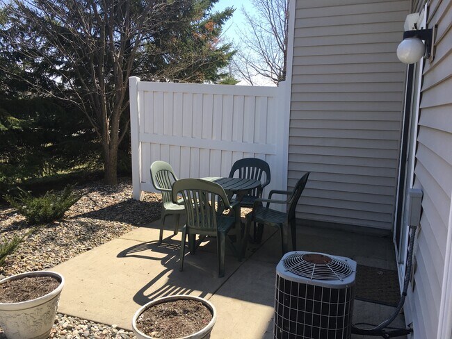 Patio - 17589 Hackberry Ct