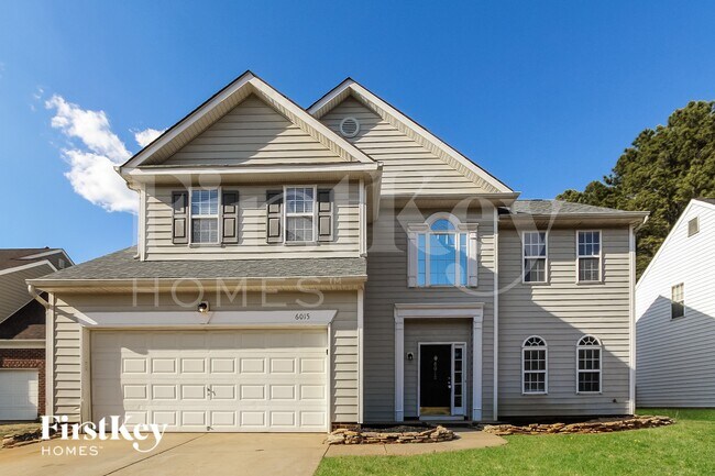 Foto del edificio - 6015 Forest Pond Dr