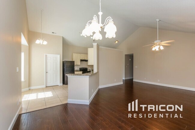 Foto del edificio - 3226 Twin Falls Ln