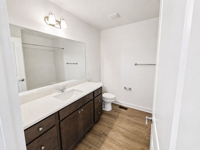 Foto del edificio - Modern Blacksburg Townhome with Garage, Balcony, Internet & Water Included with the Rent