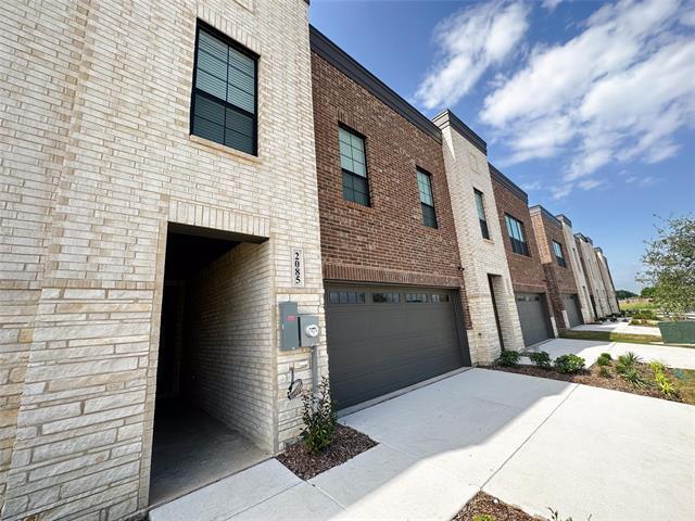 Building Photo - 2085 Layla Dr