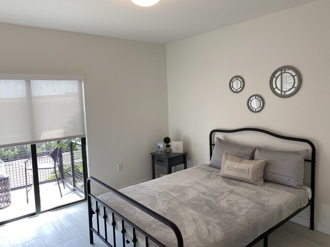 Building Photo - Civica Lofts