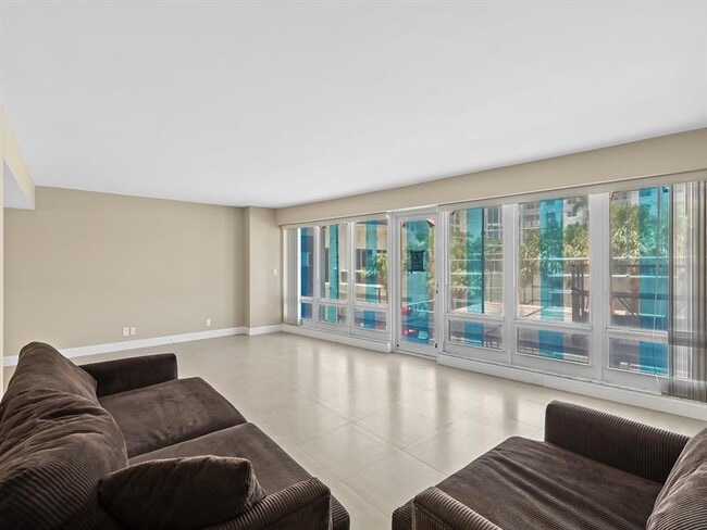 Building Photo - 4100 Galt Ocean Dr