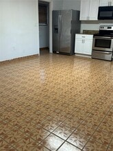 Building Photo - 257 W 45th St