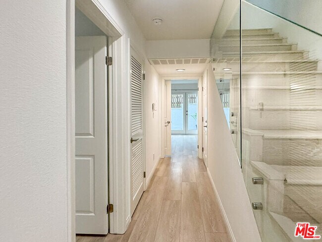 Foto del edificio - 3003 3rd St