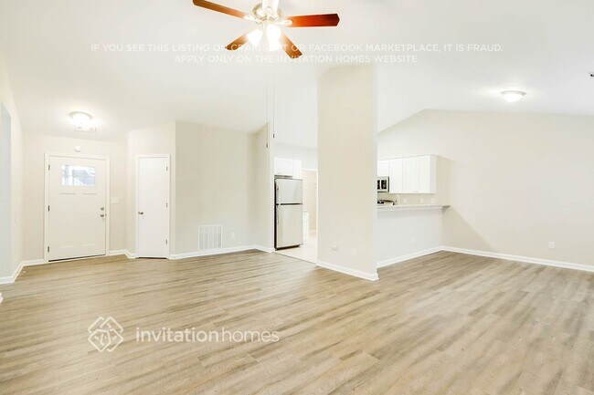 Building Photo - 7032 N Shore Dr