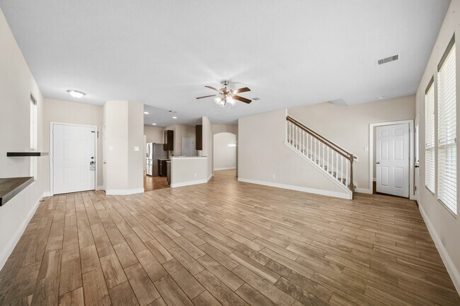 Foto del edificio - 2415 Cloudy Bay Dr