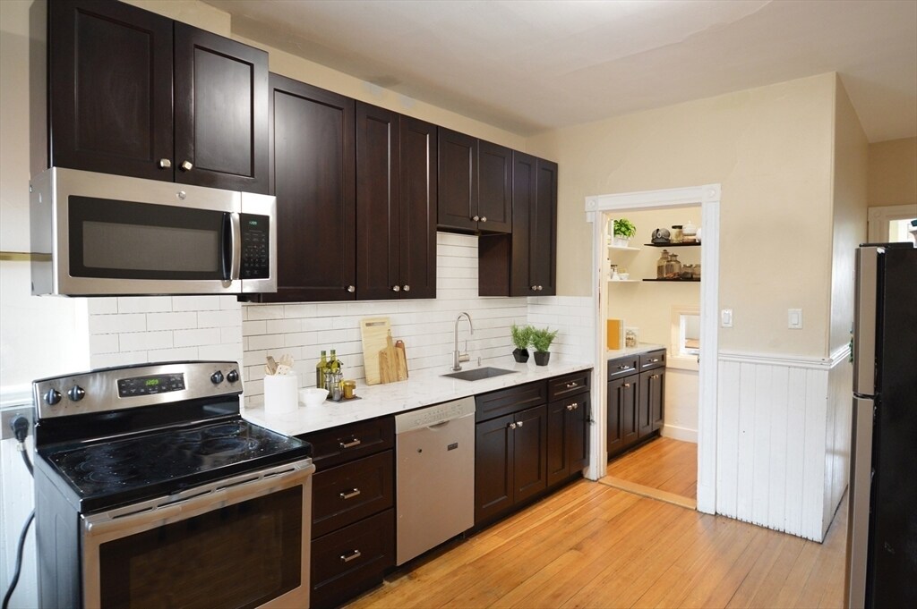Foto principal - 1805 Beacon St