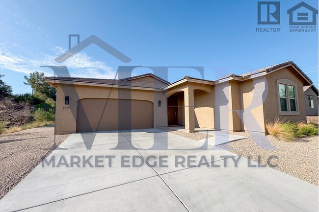 Building Photo - 2Bed/2Bath Gated Turnkey Home in Wickenbur...