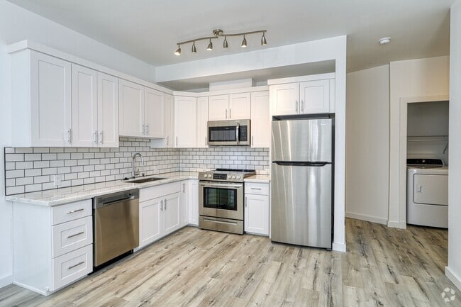 1BR, 1BA + Office - 656 SF - Nyland Apartments