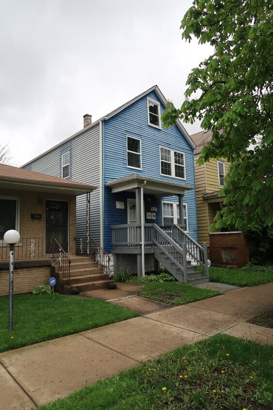 Primary Photo - 9119 S Drexel Ave