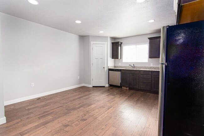 Foto del edificio - Amazing Paytons Quarry Townhome in Herriman