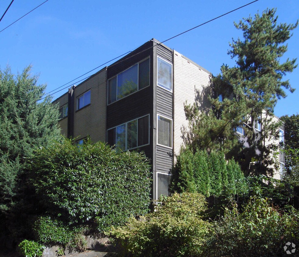 Primary Photo - Margan Apartments