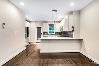 Building Photo - 620 Farragut St NW