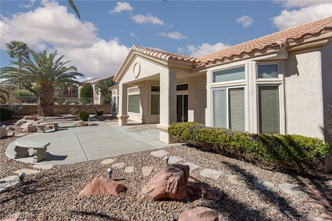 Building Photo - 10709 Shackleton Dr