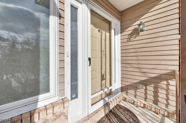 Foto del edificio - 48 Edgefield Dr