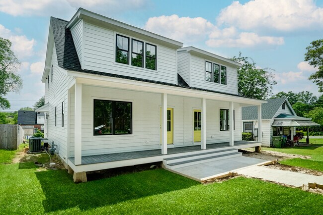 Foto del edificio - 3513 Idlewood Ave