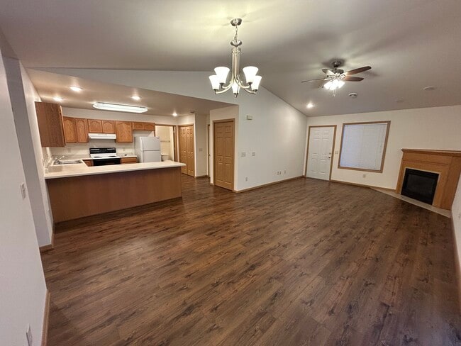 Building Photo - 4549 Woodford Ct