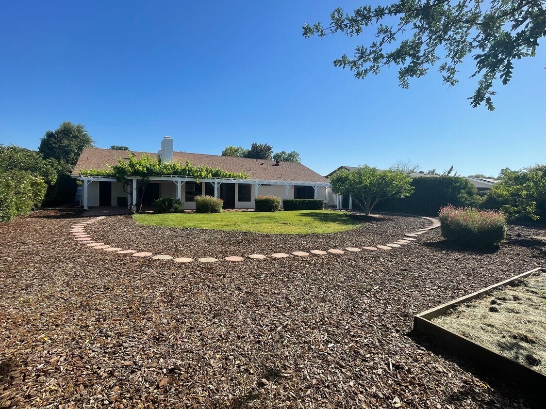 2136 Holly Ln, Solvang, CA 93463 House Rental in Solvang, CA