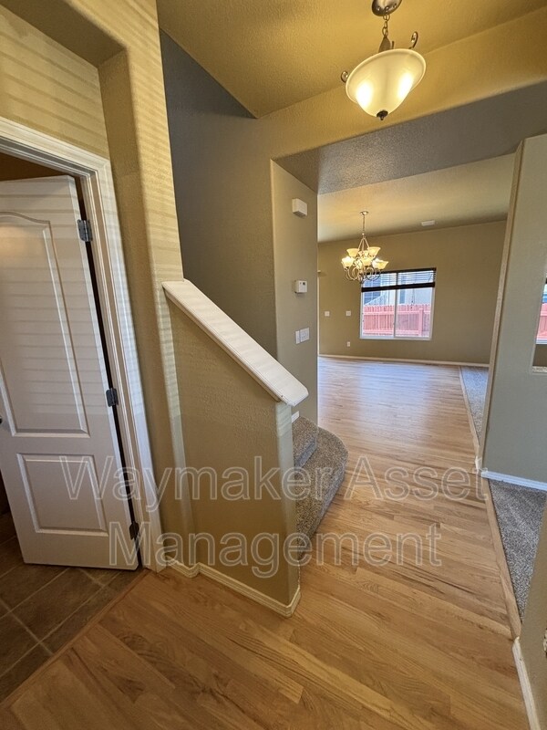 Foto del edificio - 6594 Silverwind Cir