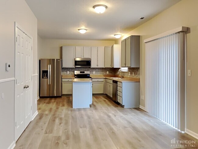 Foto del edificio - 646 Montezuma Express Drive Greenfield IN