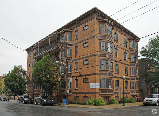 Building Photo - The Rutledge Apartments