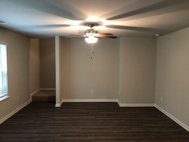 Foto del edificio - 1140 Oak Hollow Lane