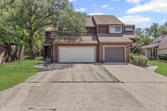 Building Photo - 8113 Baywood Dr