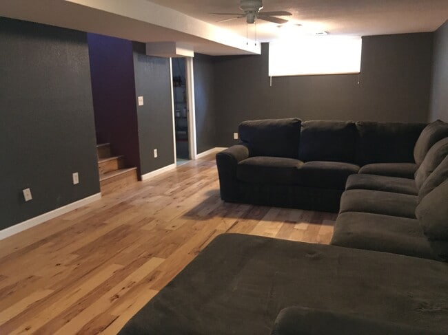 Downstairs den - 4660 Perry St