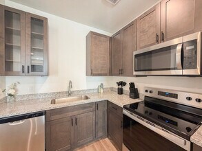 Building Photo - Beyond The Bend