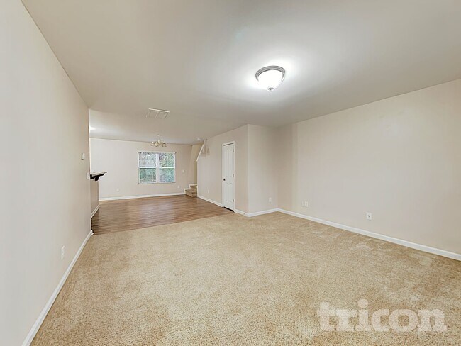Building Photo - 4740 Brewer Dr