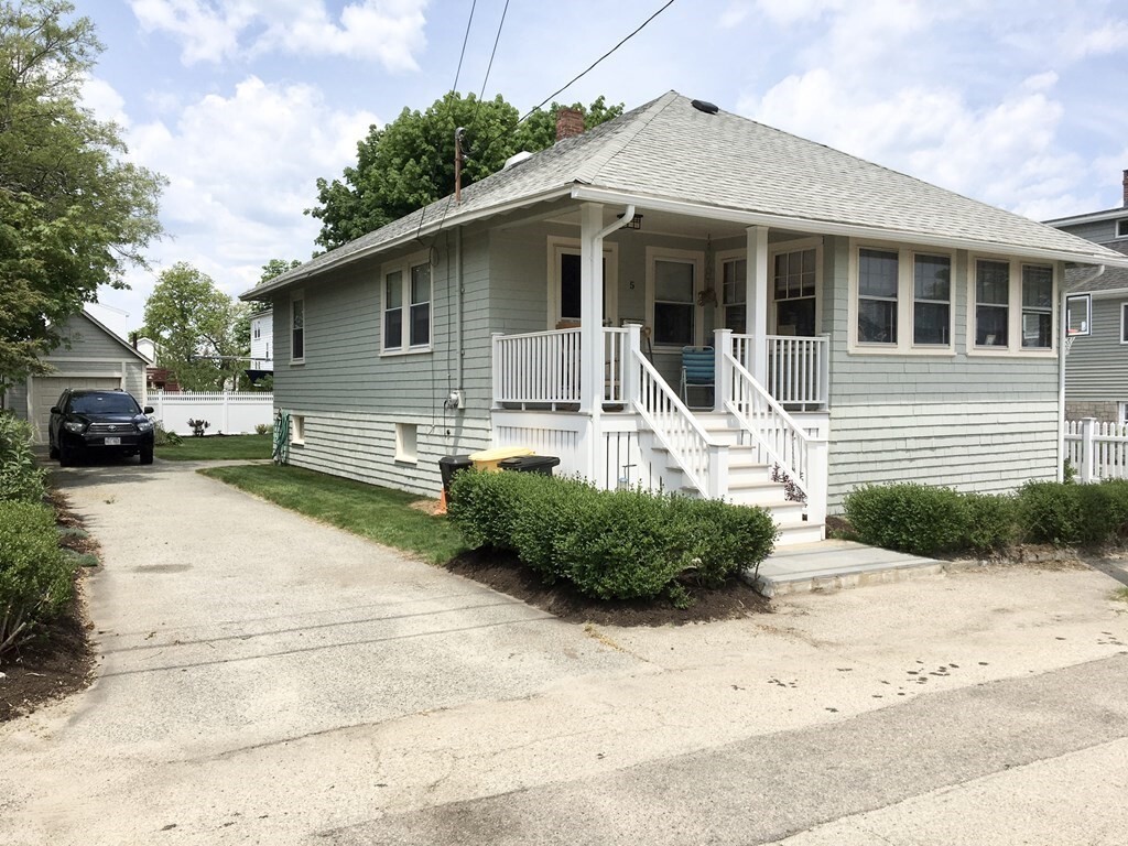 Primary Photo - 5 Adams St