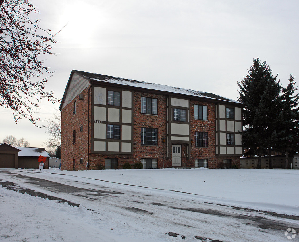 Building Photo - 7415 West Blvd