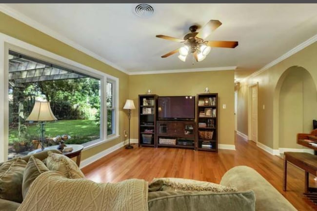 Building Photo - 102 Robin Hood Dr