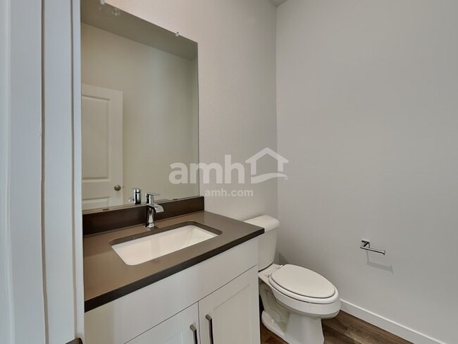 Building Photo - 23602 E 3rd Pl