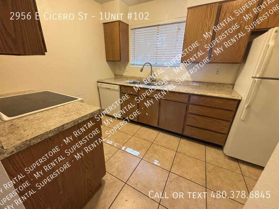 Foto principal - 2956 E Cicero St