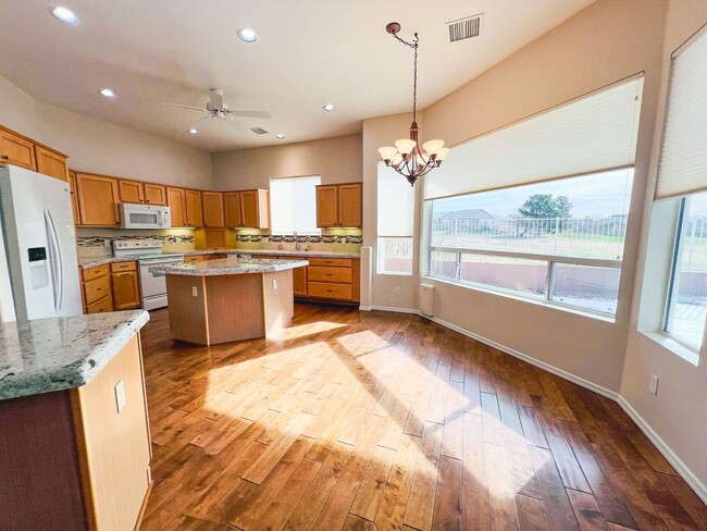 Building Photo - TOWNHOME - CORNVILLE - 55+ COMMUNITY INTHE VILLAS AT VERDE SANTA FE