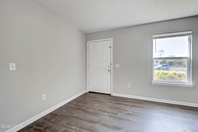 Foto del edificio - 3720 Burnham Way